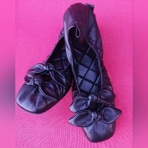 NWOT Aerosoles Ladies Black Flats